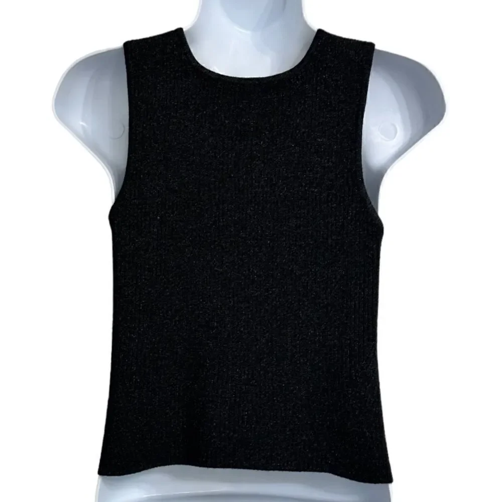 GUESS Los Angeles Front Zipper Ribbed Sweater Top in the Size Medium